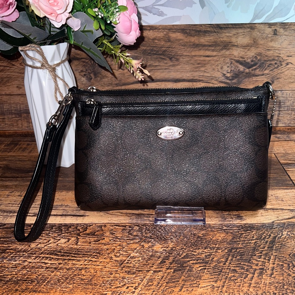 Elegant Black & Brown Coach Wristlet Double Pouch GUC